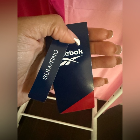 Reebok Pink Tee (Size L) - Picture 4 of 5